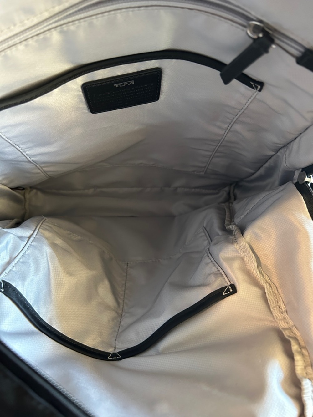 NWOT Tumi Voyageur Carson Backpack - Picture 3 of 15